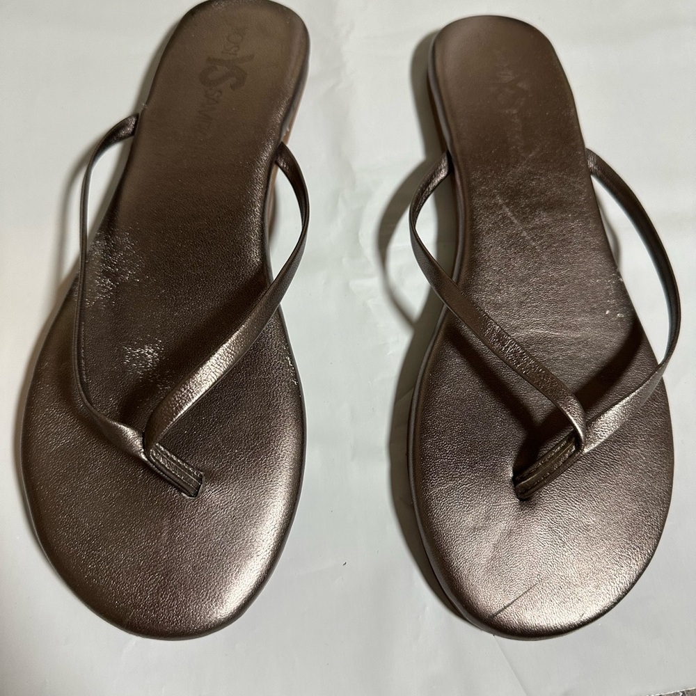 Yosi Samra Size 8 Pewter Thong Women’s Sandals Pre Owned. - Picture 1 of 8